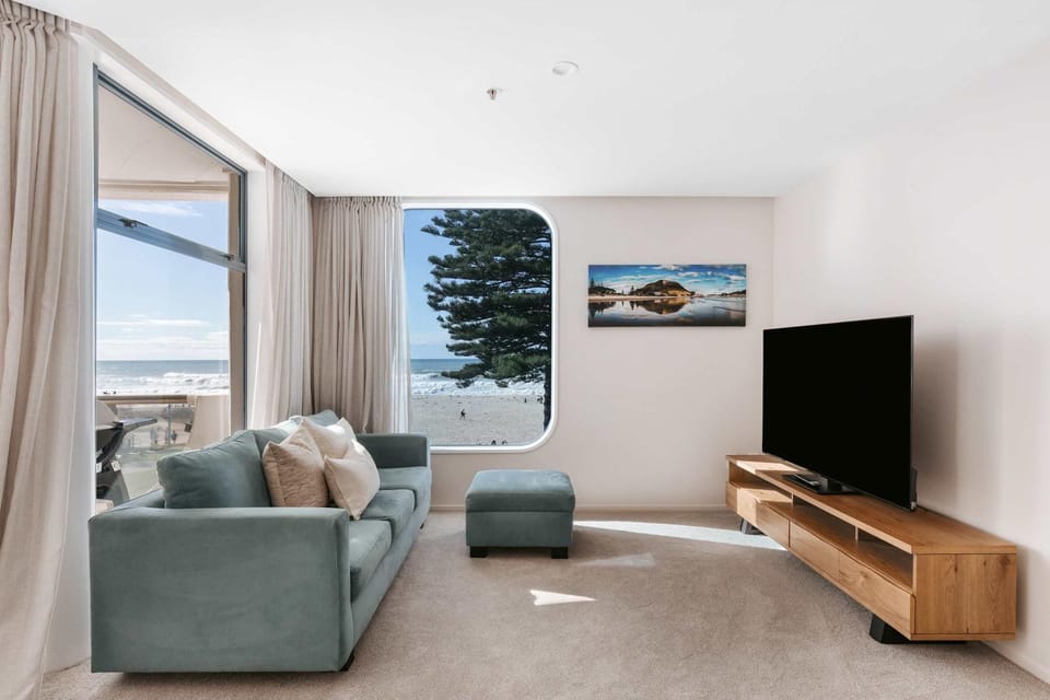 Stylish Mt Pad Epic Views Walk to Beach & Eats Apartment in Bay Of Plenty