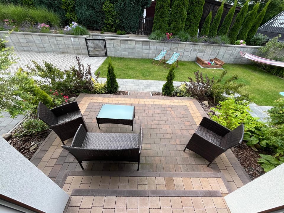 View (from property/room), Balcony/Terrace, Garden view