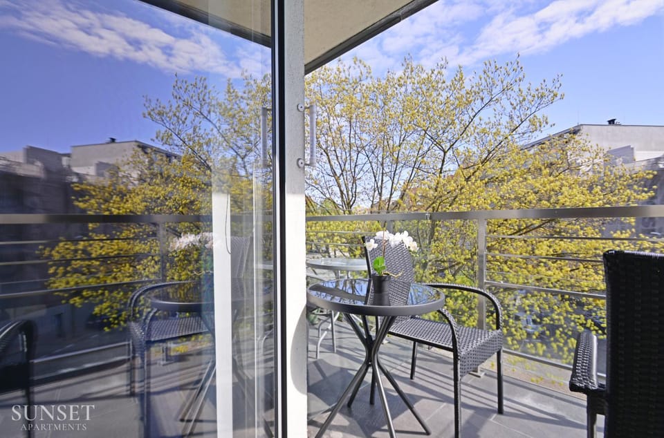 Spring, Day, View (from property/room), Balcony/Terrace
