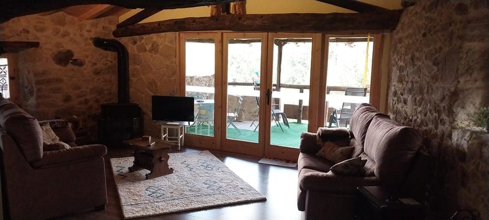 Communal lounge/ TV room, Living room, Seating area