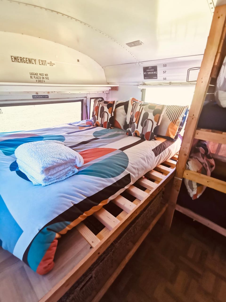 The Skoolie at Field of Dreams Apartment in South Derbyshire District
