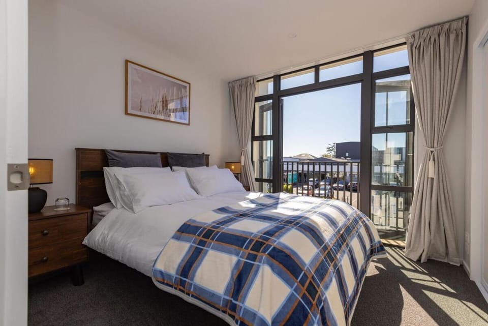 Central CBD Luxury 2 Bed Bliss By Townhall And Casino House in Christchurch