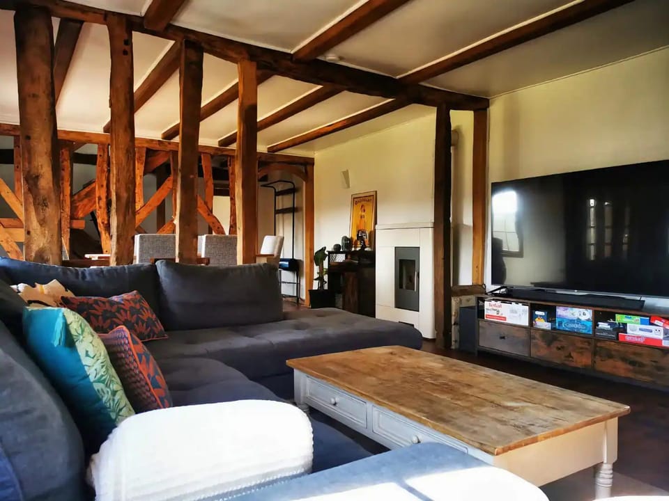 Communal lounge/ TV room
