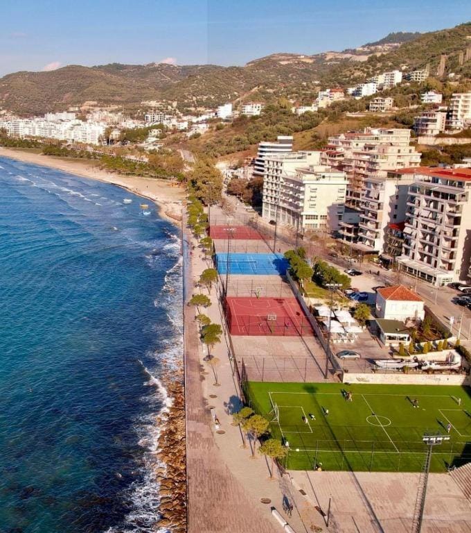 Soleil - Studio with Balcony Apartment in Vlorë