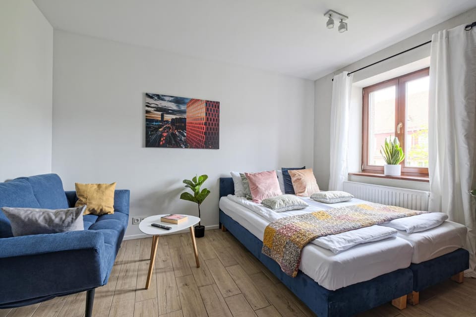 Bed, Living room, Photo of the whole room