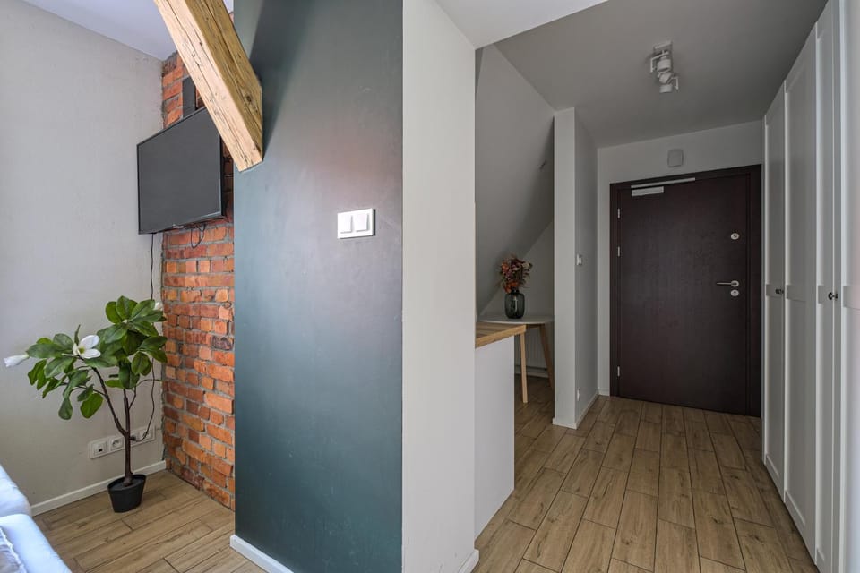 TV and multimedia, wardrobe