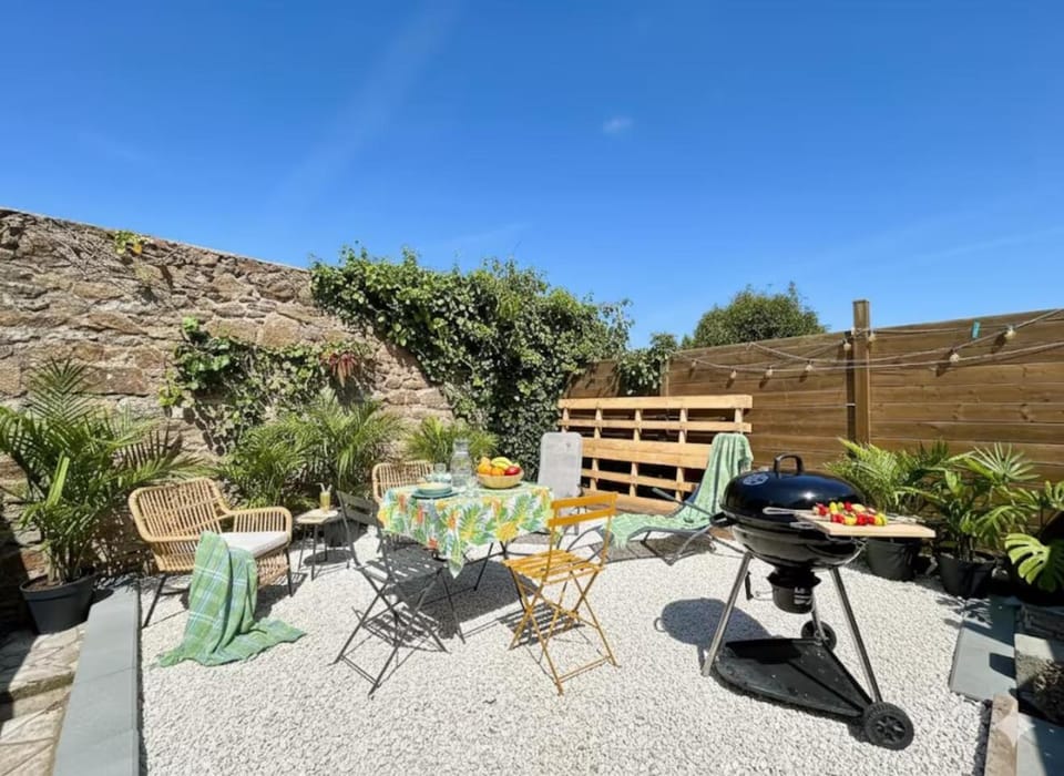 L'Évasion Tropicale, Queen Size, Jardin & Gare Apartment in Brittany