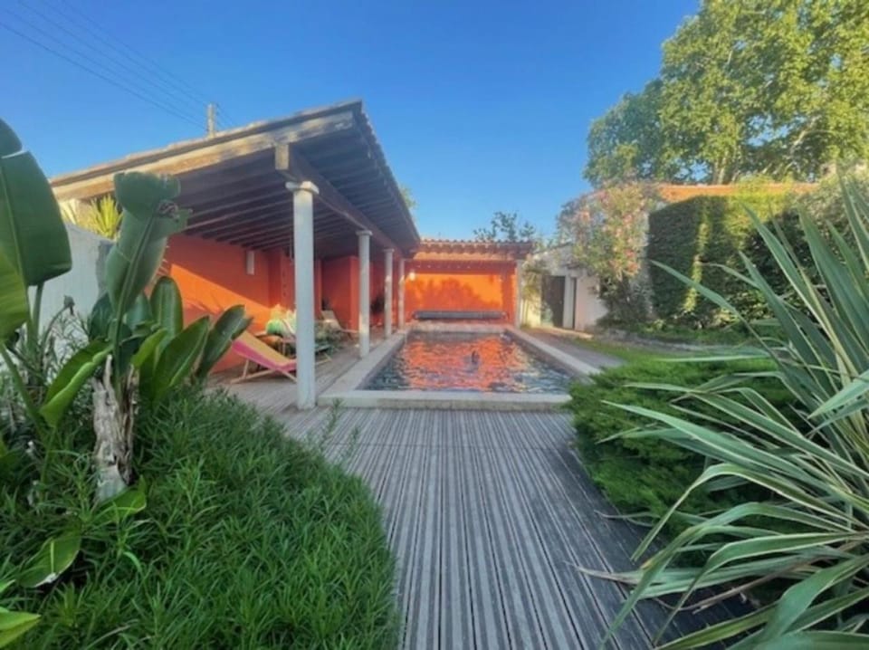 Villa Impressionniste - au coeur de Montpellier, villa 290 m2, jardin tropical, piscine, cuisine extérieure Villa in Montpellier