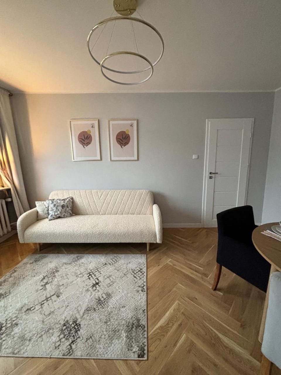 Living room, Photo of the whole room, Seating area