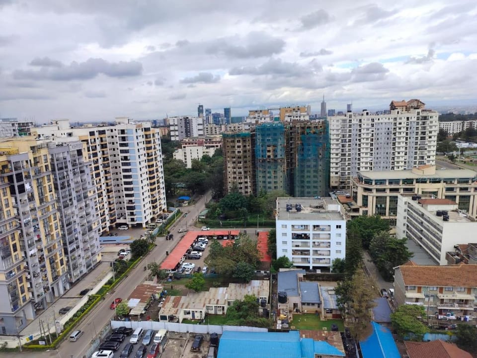 supreme luxury living apartments with breathtaking amazing city views gym heated swimming pool fully equipped gym children playground and ample parking space and proximity to major shopping malls and gourmet restaurants in kilimani Apartment in Nairobi