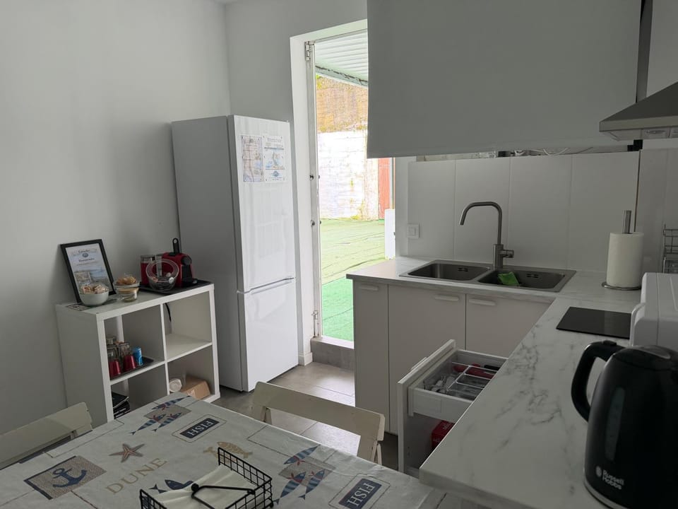 Kitchen or kitchenette, pet friendly, toaster