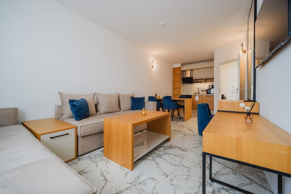 TV and multimedia, Kitchen or kitchenette, Living room, Seating area, Dining area, minibar, oven