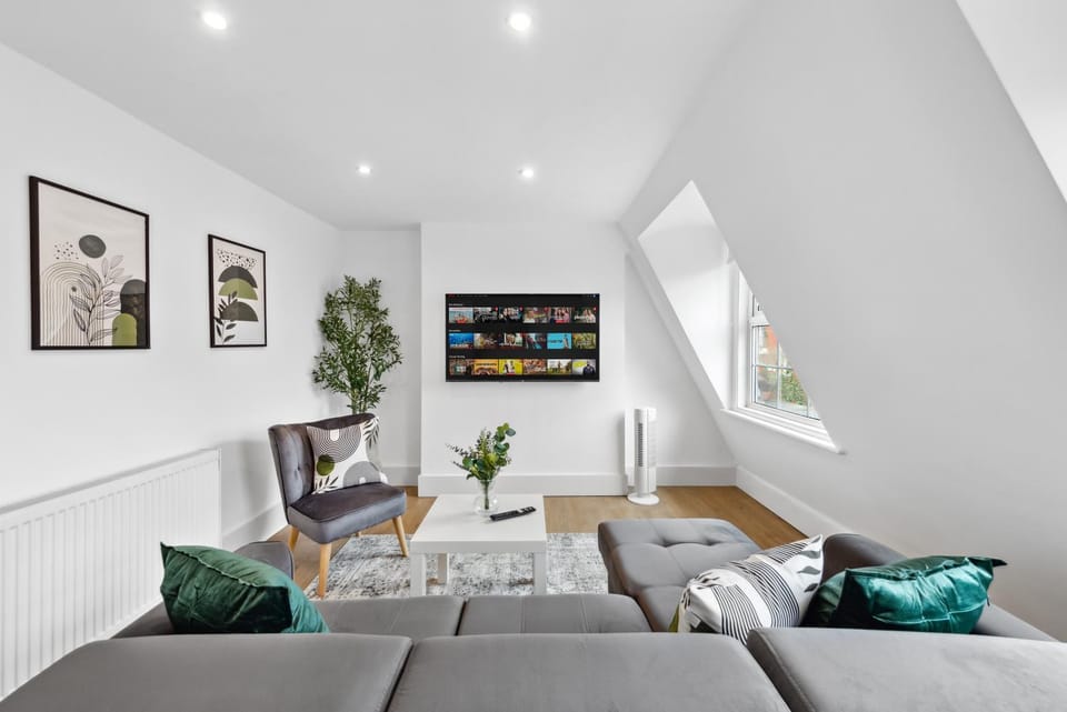 TV and multimedia, Living room, Seating area