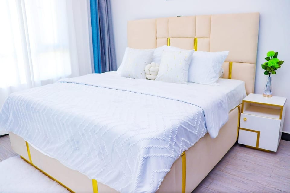 classy executive two bedroom apartment with fully equipped gym ample parking space heated swimming pool children playing ground and amazing scenic views Apartment in Nairobi