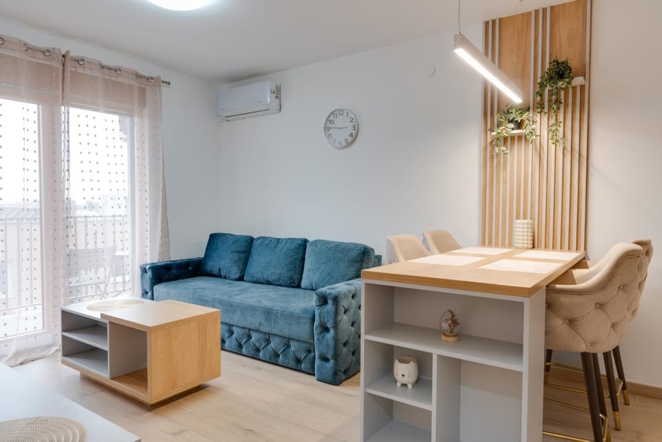 Apartmani Central A11 & Free parking Apartment in Serbia