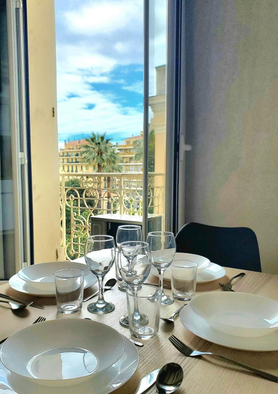 Bioves - Mezzanine studio, Charming & Comfortable Apartment in Menton