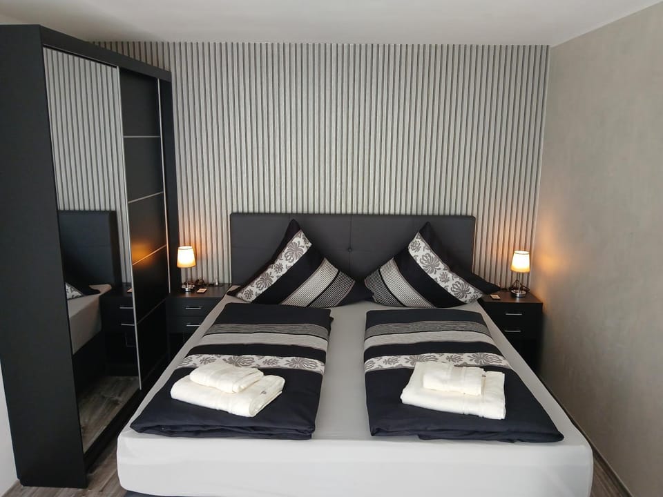 Bed, Photo of the whole room, Bedroom, towels, wardrobe