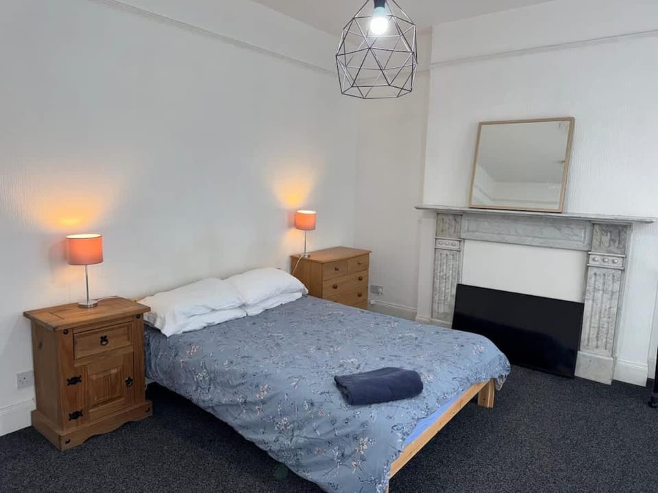 Lovely Central Belfast 4 Bedroom Period Home House in Belfast