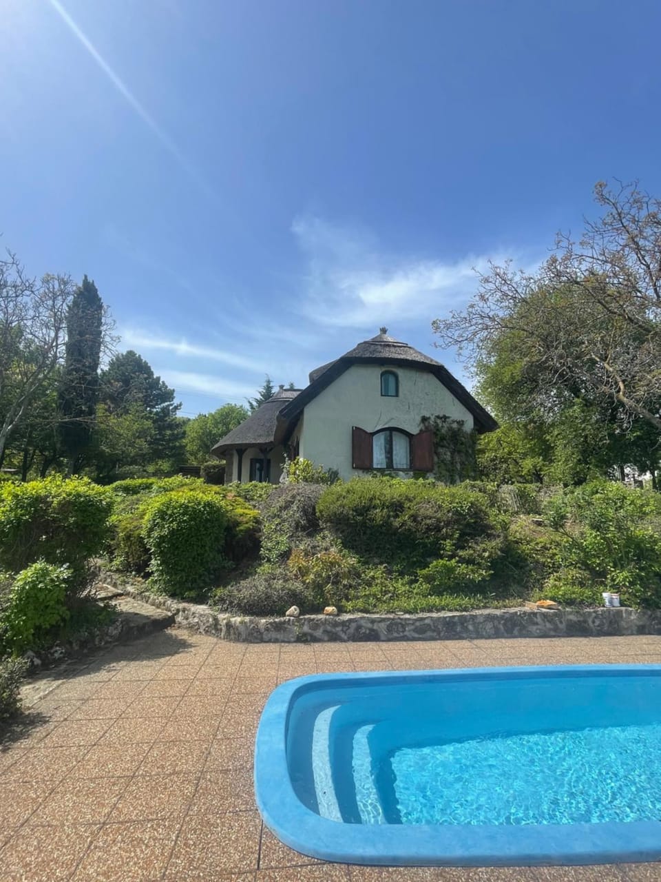 Property building, Garden, Garden view, Swimming pool
