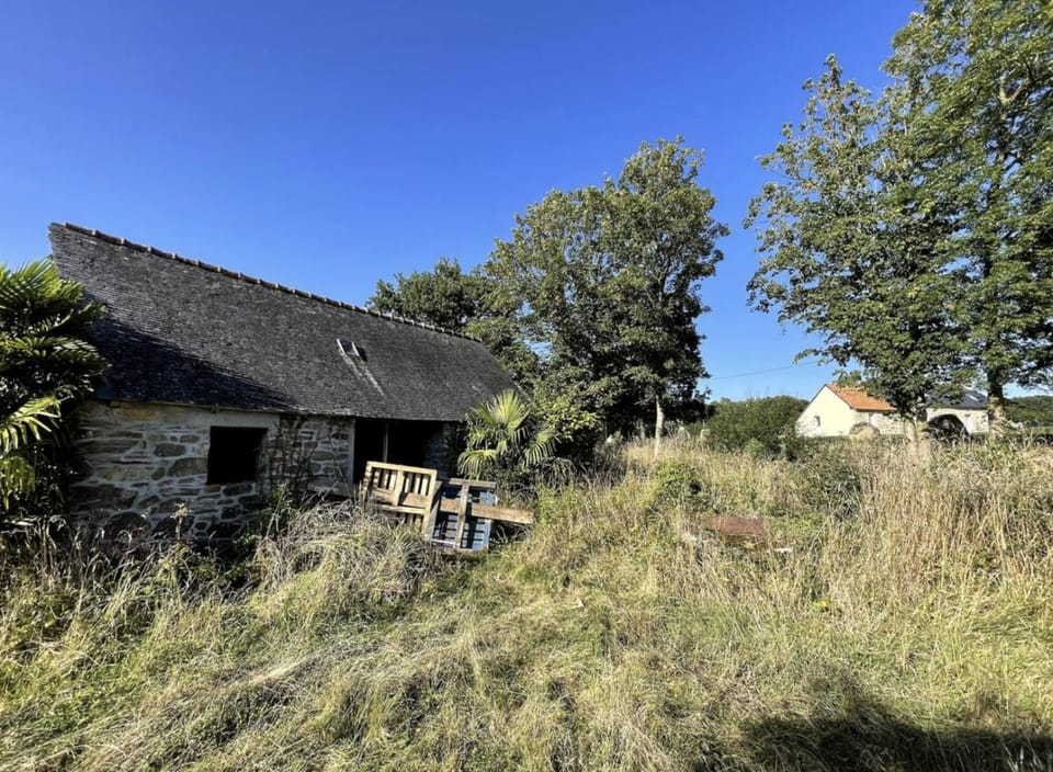 Petite Maison a 15km de la Mer et de l'Ile de Brehat avec Menhirs et Moutons Ouessant Apartment in Brittany