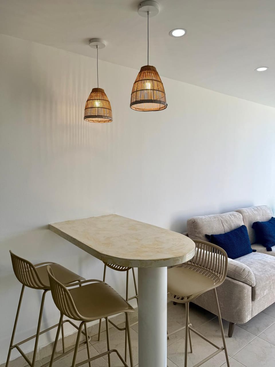 Living room, Dining area