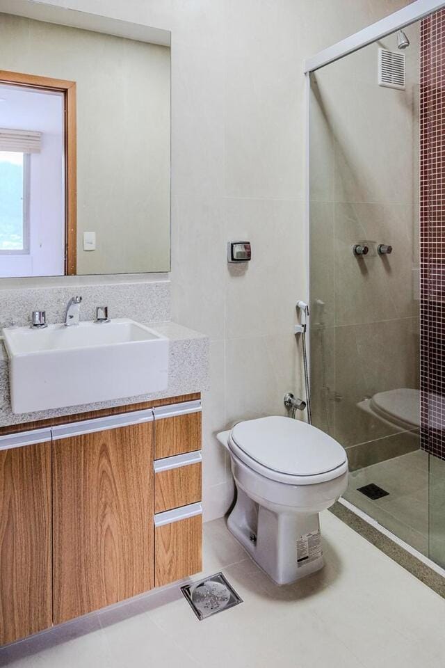 Shower, Bathroom, towels