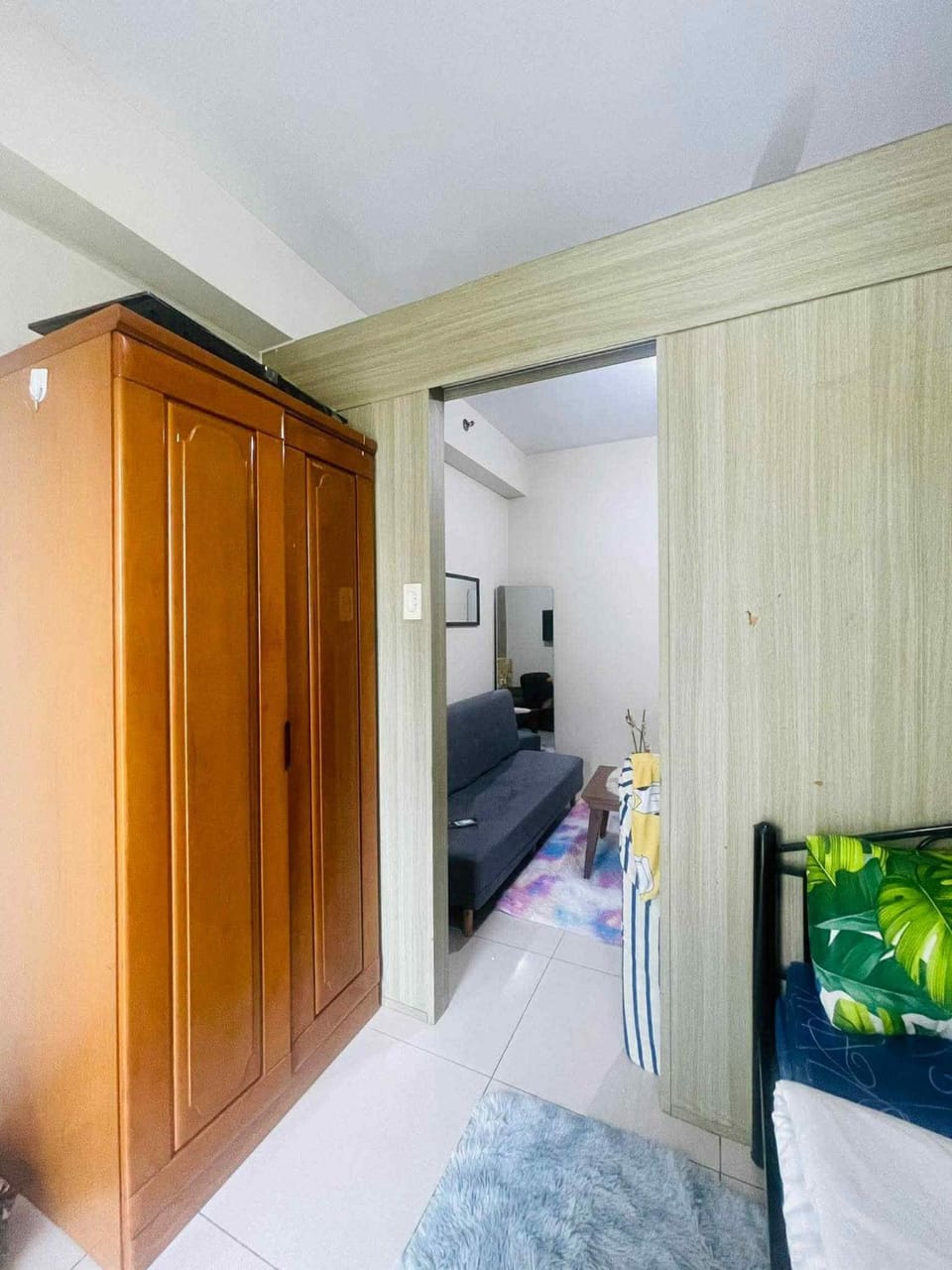 TV and multimedia, Living room, Seating area, Bedroom, wardrobe