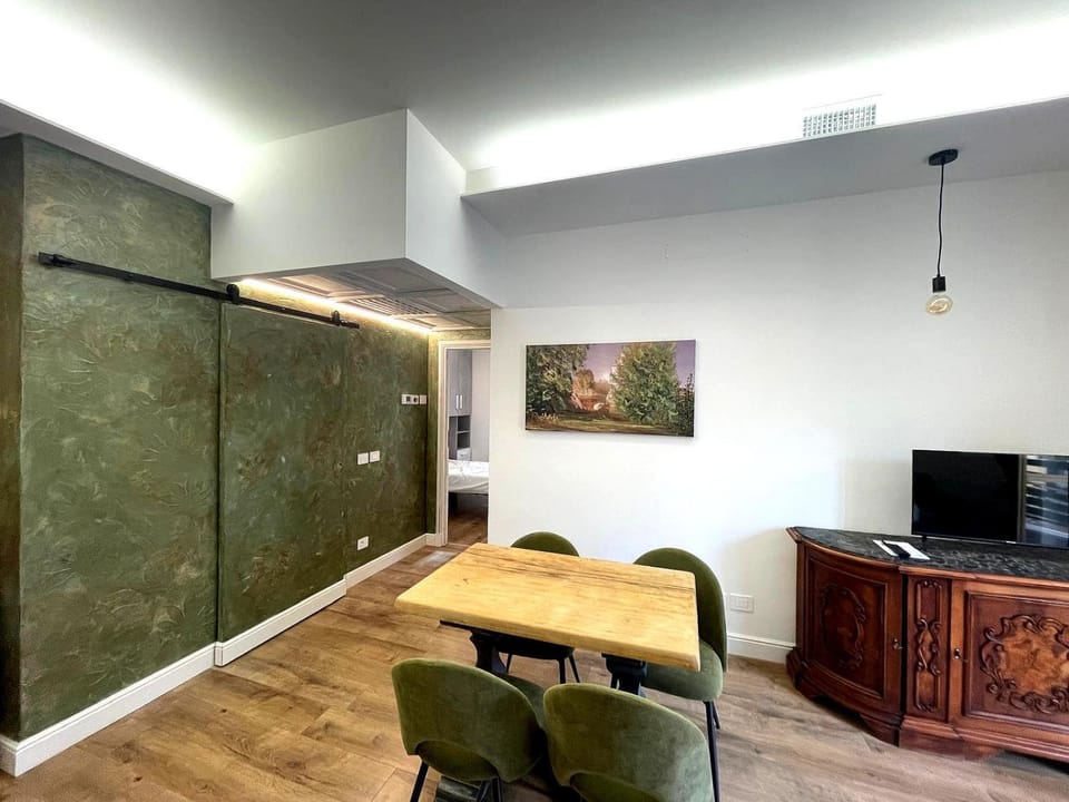 Communal lounge/ TV room, TV and multimedia, Seating area