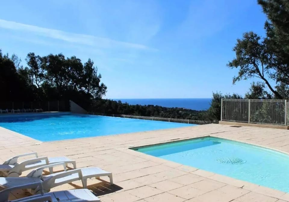 Natural landscape, Pool view, Sea view, Swimming pool, sunbed