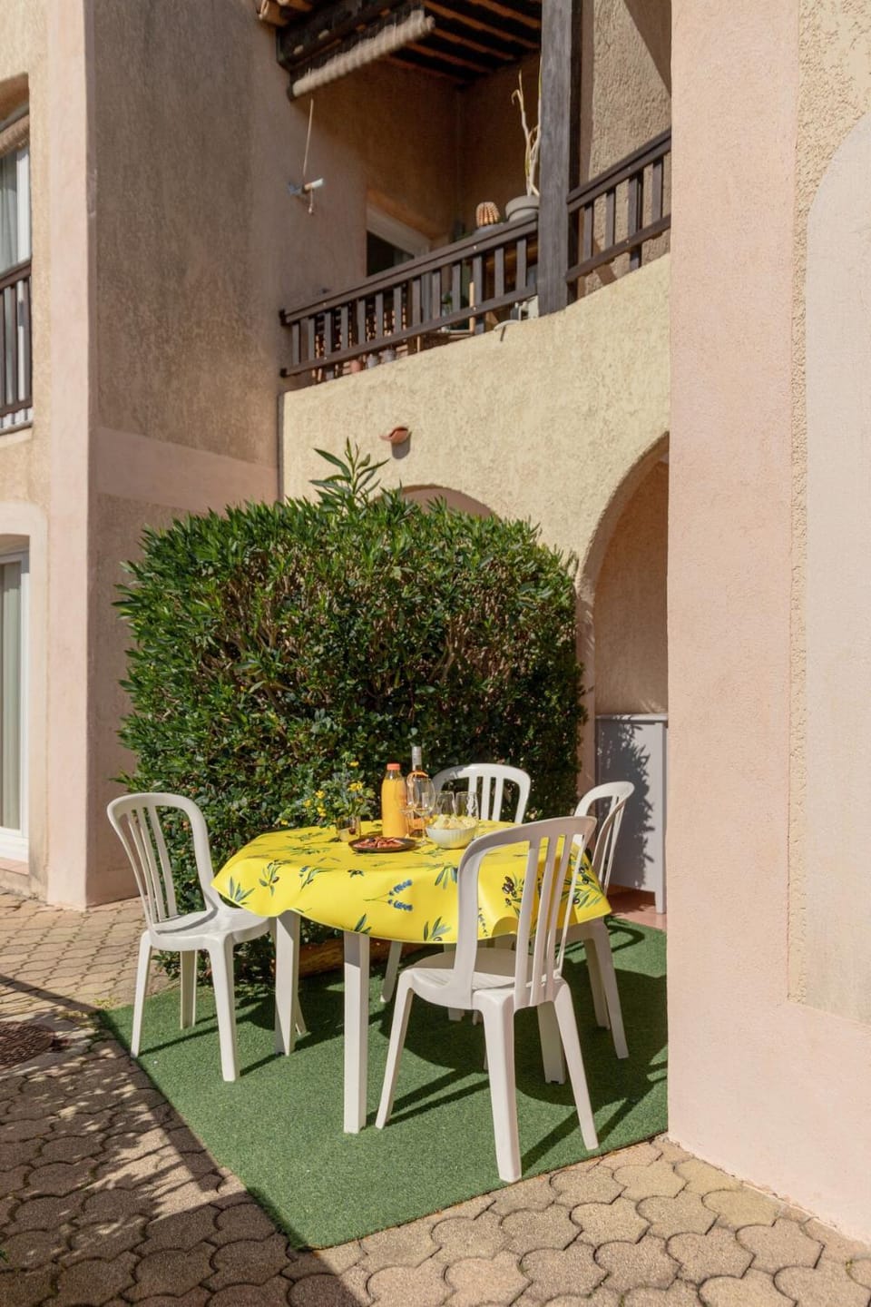 Patio, Day, Garden, Balcony/Terrace, Garden view
