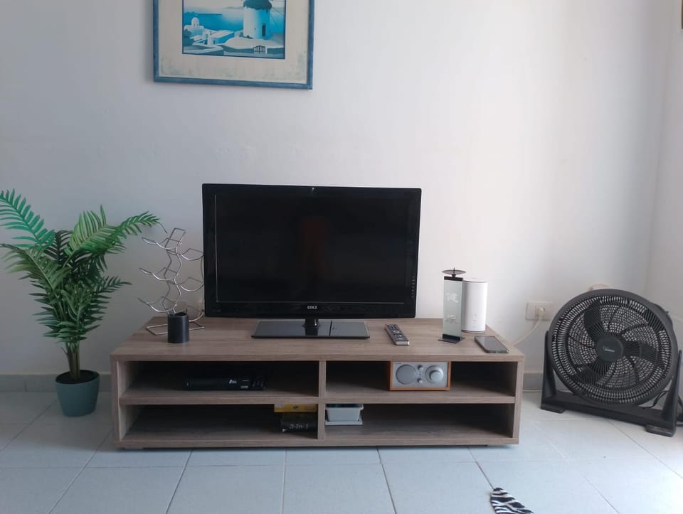Communal lounge/ TV room, TV and multimedia