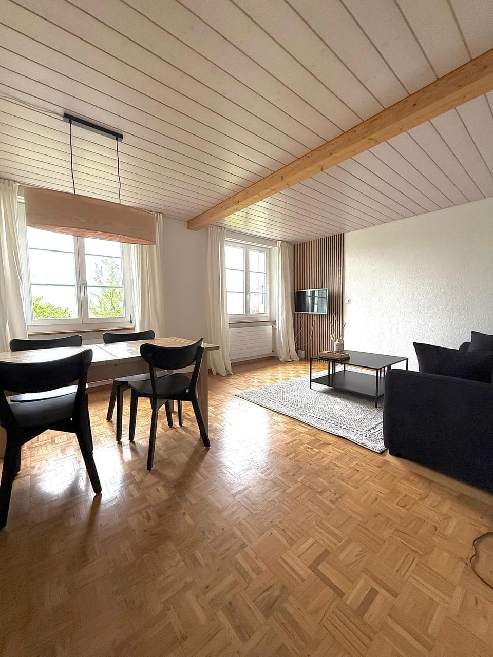 Living room, Dining area