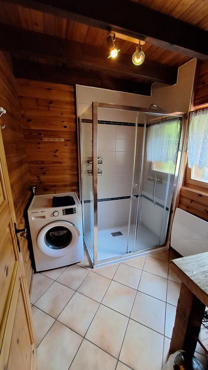 Shower, Bathroom, washing machine