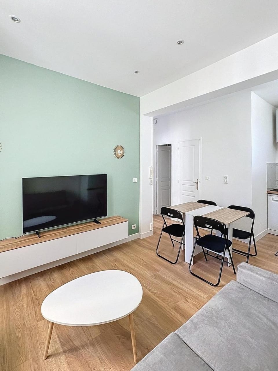 TV and multimedia, Living room