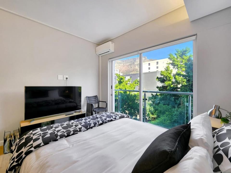 Modern Table Mountain 1BR Studio Apartment in Cape Town