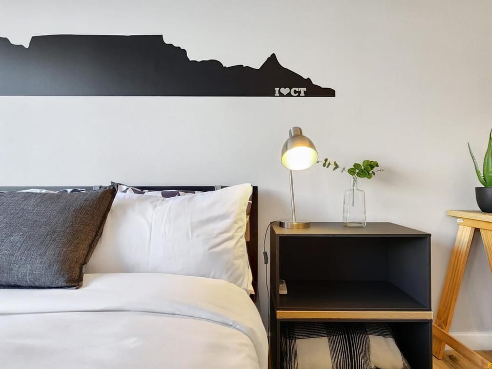 Modern Table Mountain 1BR Studio Apartment in Cape Town