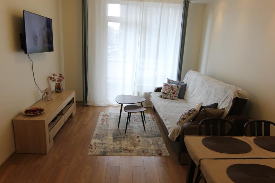 Bed, Kitchen or kitchenette, Living room, Photo of the whole room, Seating area