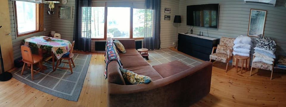 Ahlaistentupa Chalet in Finland