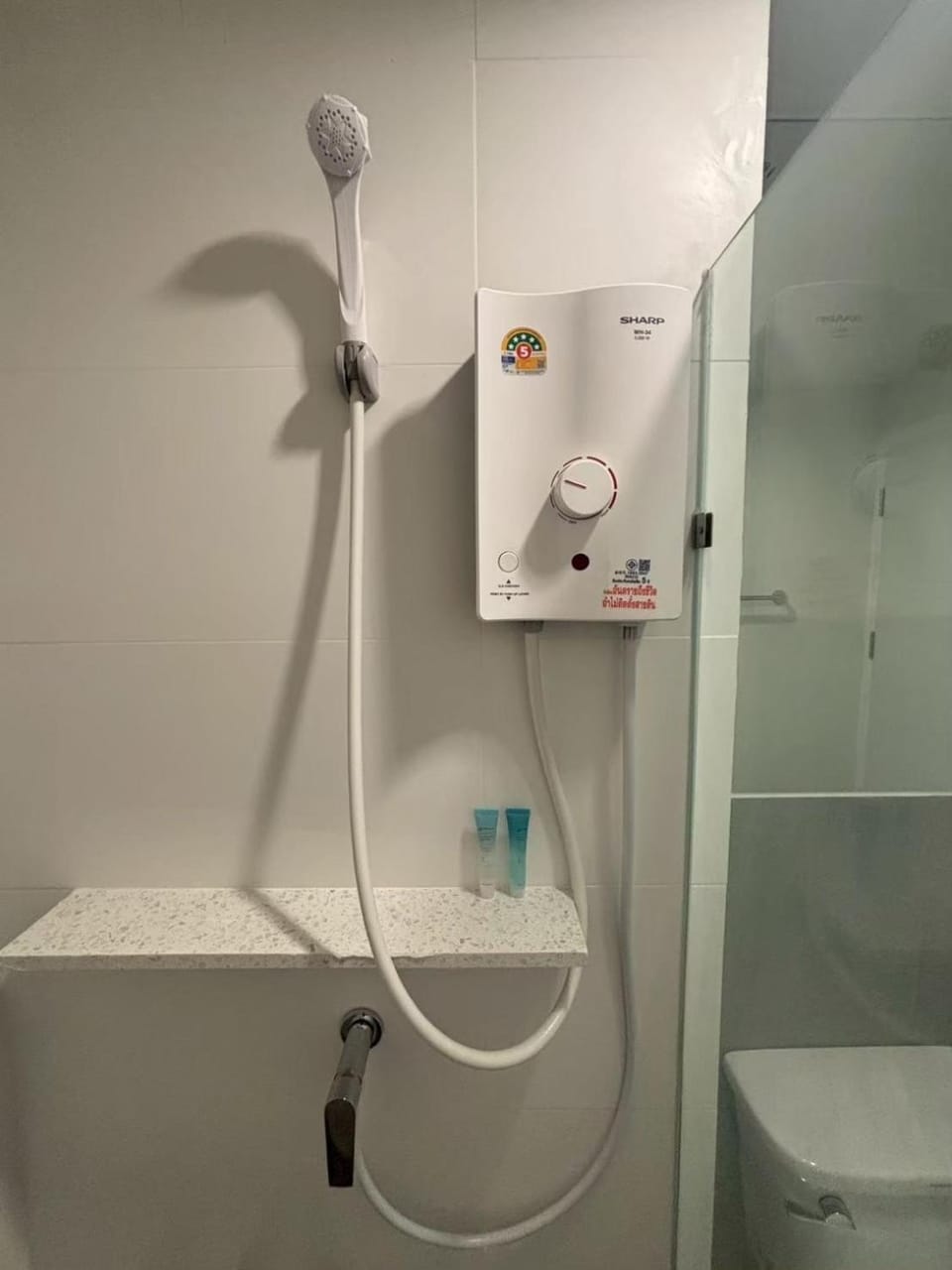 4 mins to MRT Sutthisan Apartment in Bangkok