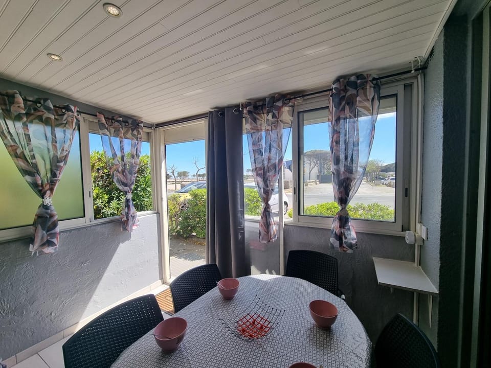 EMPLACEMENT IDEAL, CLIM Appart Maisonnette 4p , au pied de la plage et du Lydia Apartment in Le Barcarès