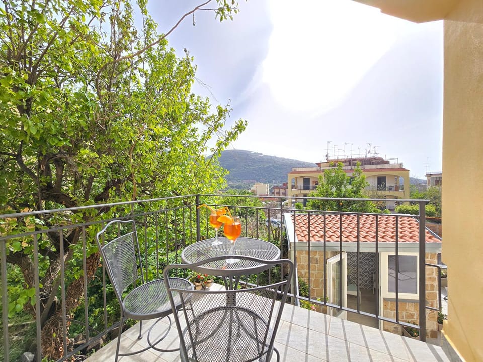 Day, View (from property/room), Balcony/Terrace, Mountain view