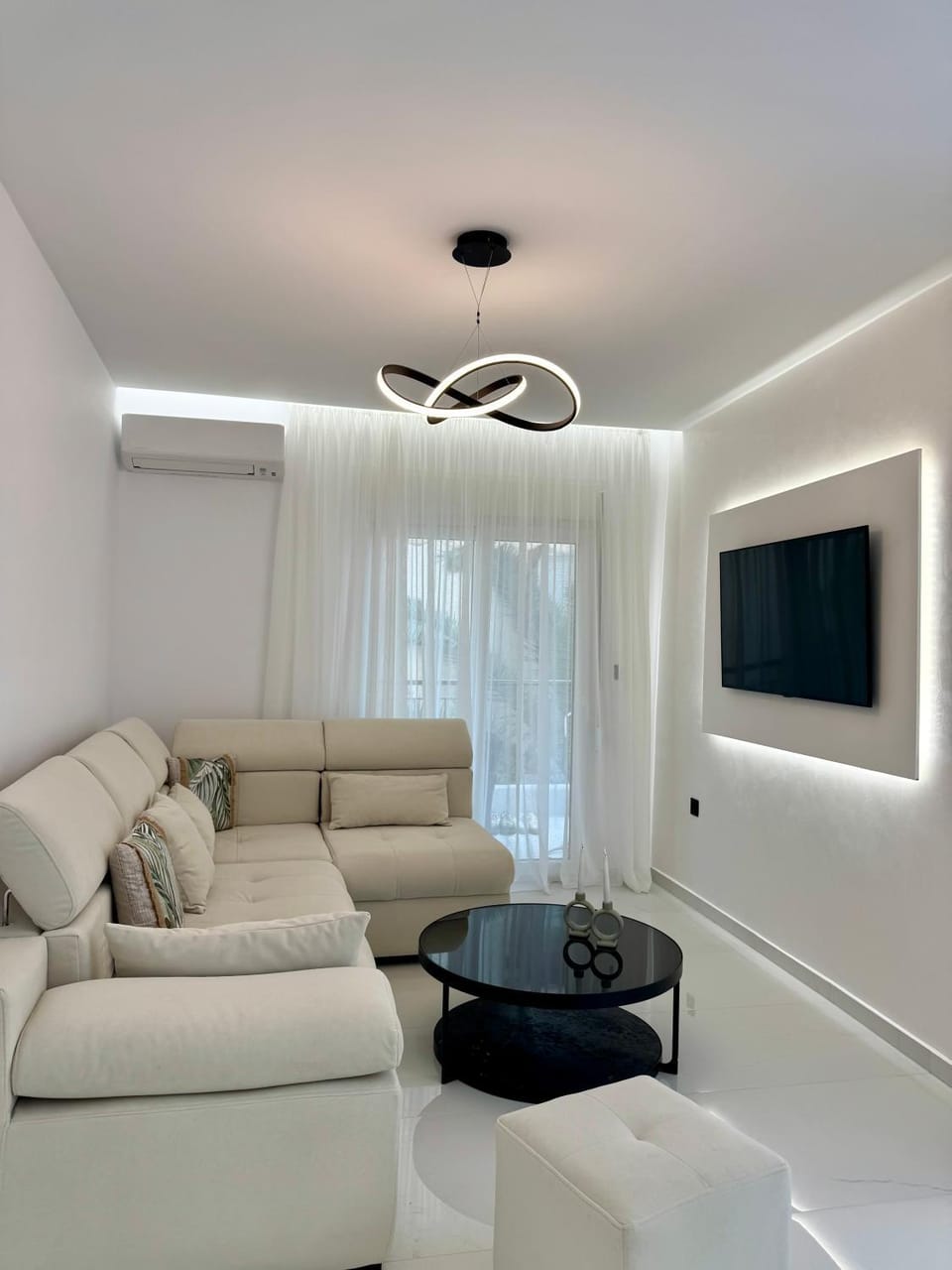 TV and multimedia, Living room, Seating area