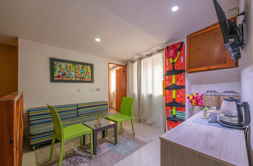 Living room, Area and facilities