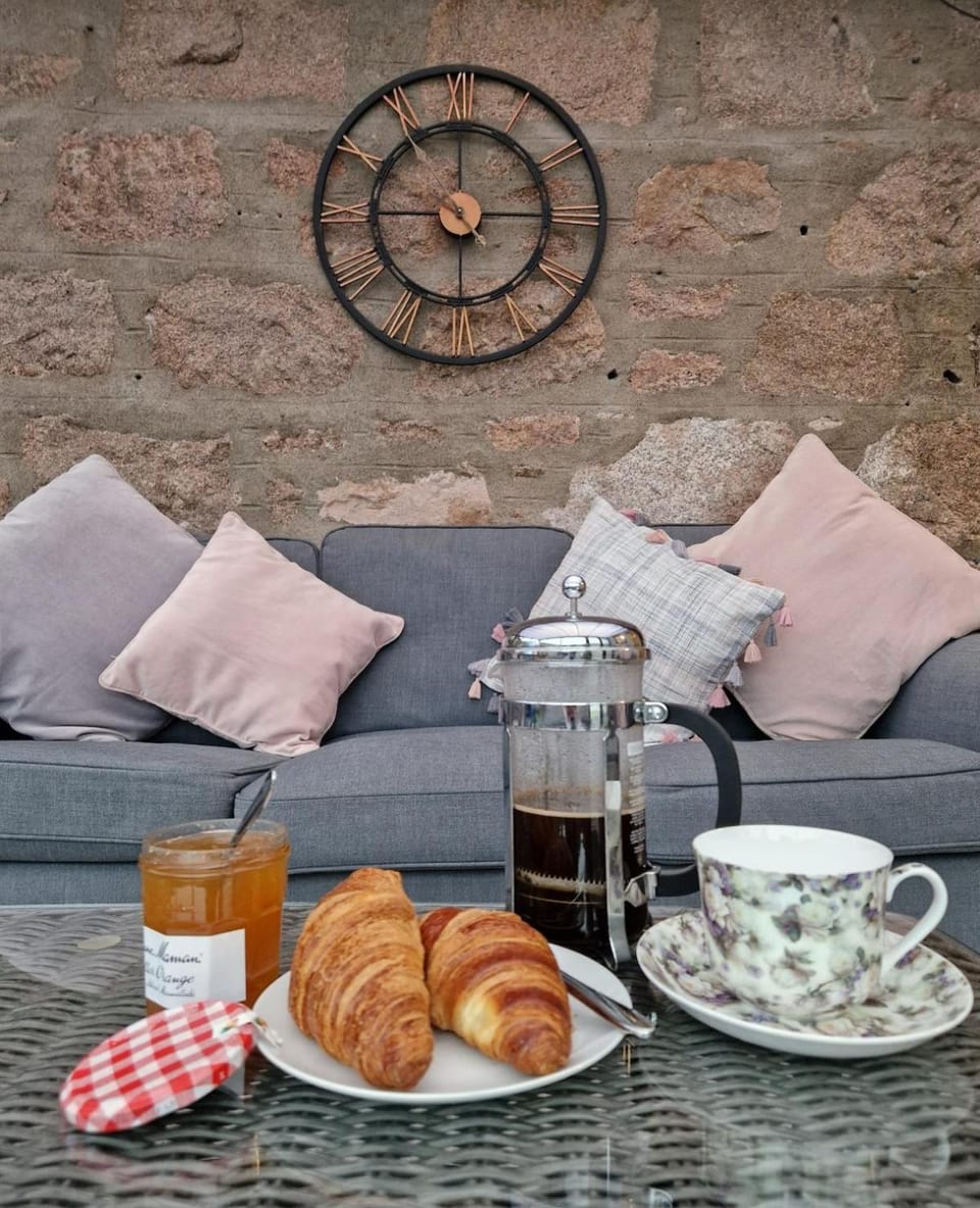 Spacious cosy welcoming cottage House in Ballater