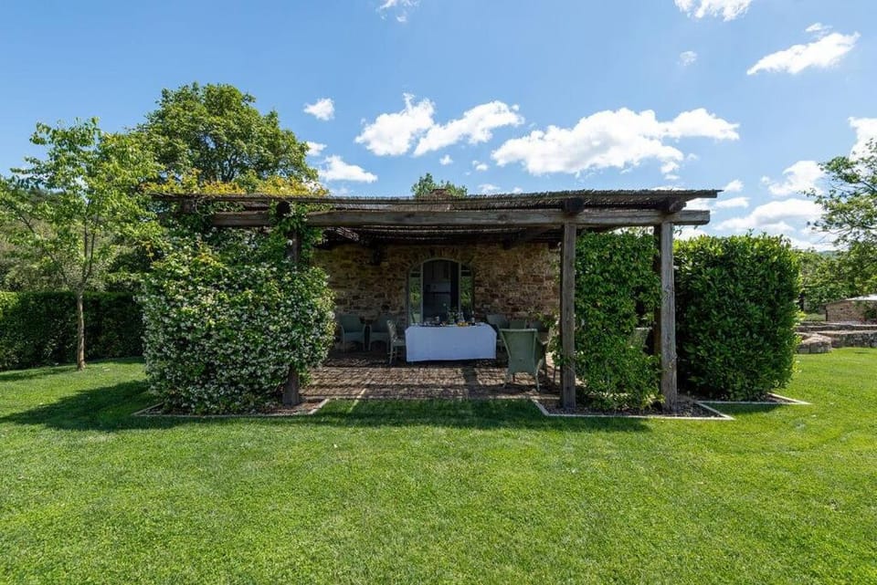 Charming Villa with Private Pool in Chianti Villa in Tuscany