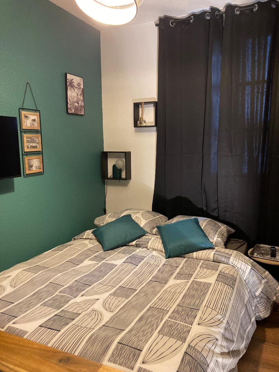 Photo of the whole room