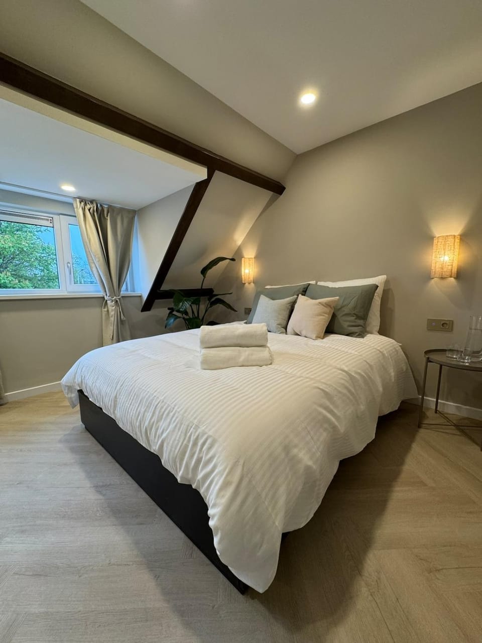 Family Double floor top view Art Apartment R3&5 Apartment in The Hague