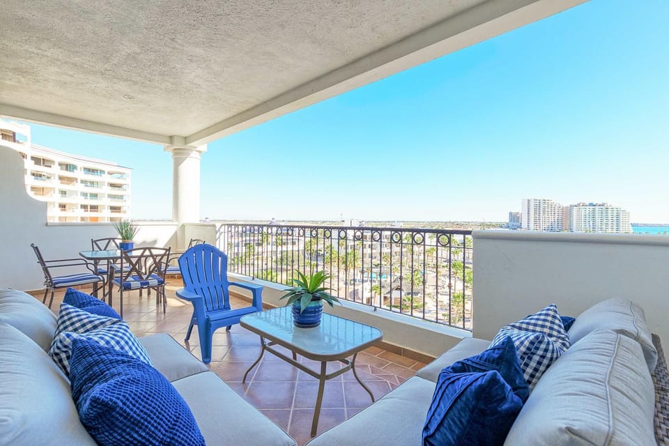 Coastal Getaway on Sandy Beach D502 Casa Blanca House in Rocky Point