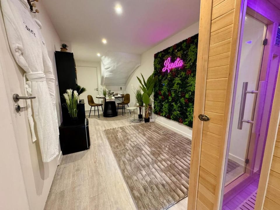 Luneïa - romantic getaway, sauna and private spa Apartment in Haute-Savoie