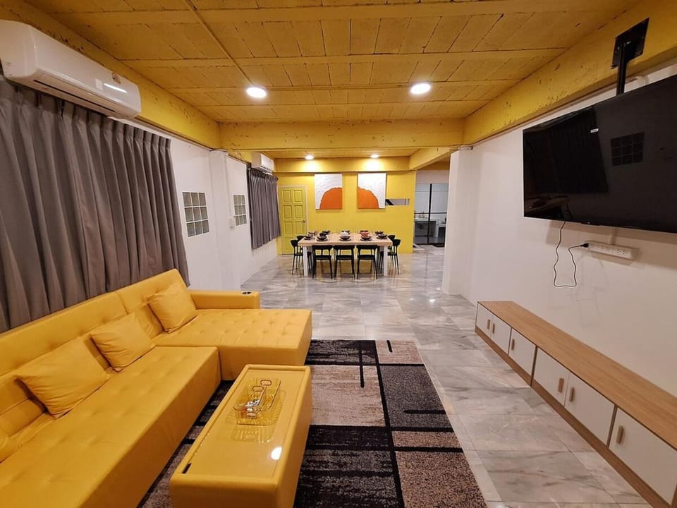 The Yellow House Poolvilla Villa in Bangkok